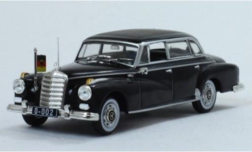 Mercedes 300 1/43 SpecialC d noire 1957 ohne Vitrine miniature
