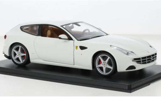 Miniature Ferrari FF 1/24 SpecialC blanche 2011 Ferrari FF 1/24 SpecialC blanche 2011 miniature