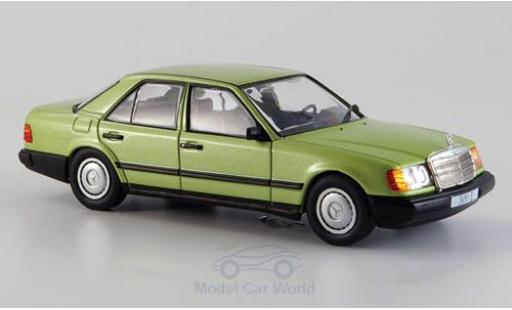 Mercedes 300 1/43 SpecialC E (W124) metallise verte 1984 ohne Vitrine miniature