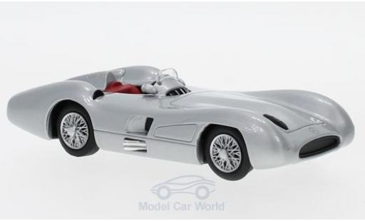 Mercedes W 196 1/43 SpecialC R Stromlinie grise 1955 ohne Vitrine miniature