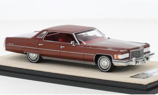 Miniature Cadillac Deville 1/43 Stamp Models DeVille Sedan metallise rouge 1976 Cadillac Deville 1/43 Stamp Models DeVille Sedan metallise rouge 1976 miniature
