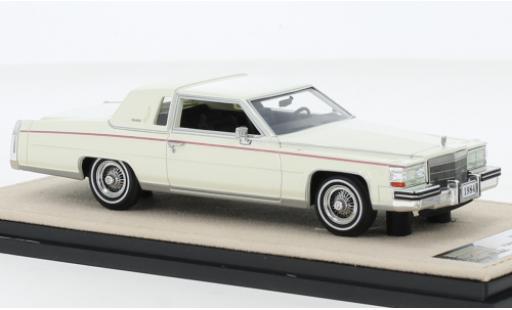 Miniature Cadillac Fleetwood 1/43 Stamp Models Brougham Coupe blanche 1984 Cadillac Fleetwood 1/43 Stamp Models Brougham Coupe blanche 1984 miniature