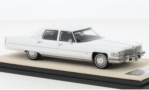 Miniature Cadillac Fleetwood 1/43 Stamp Models Brougham blanche 1974 Cadillac Fleetwood 1/43 Stamp Models Brougham blanche 1974 miniature