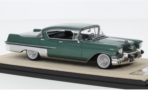 Miniature Cadillac Fleetwood 1/43 Stamp Models Sixty Special metallise vert foncé 1957 Cadillac Fleetwood 1/43 Stamp Models Sixty Special metallise vert foncé 1957 miniature