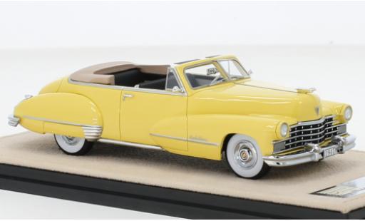 Miniature Cadillac Series 62 1/43 Stamp Models Cabriolet jaune 1947 Cadillac Series 62 1/43 Stamp Models Cabriolet jaune 1947 miniature