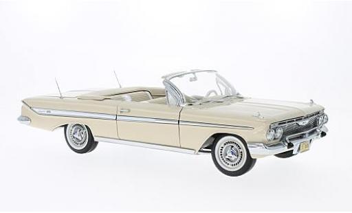 Chevrolet Impala 1/18 Sun Star Cabriolet beige 1961 miniature