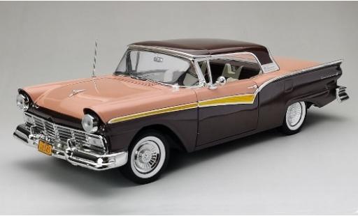 Miniature Ford Fairlane 1/18 Sun Star 500 Skyliner rose/marron 1957 Ford Fairlane 1/18 Sun Star 500 Skyliner rose/marron 1957 miniature