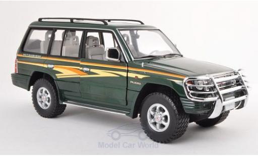 Miniature Mitsubishi Pajero 1/18 Sun Star verte/Dekor 1998 mit Rammschutz Mitsubishi Pajero 1/18 Sun Star verte/Dekor 1998 mit Rammschutz miniature