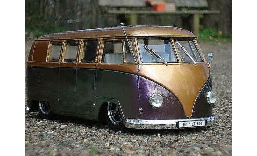 Volkswagen Combi Base 1/18 Solido the simple bus miniature