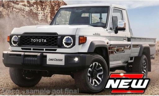 Toyota Land Cruiser 1/24 Maisto 7 blanche 1:24 miniature