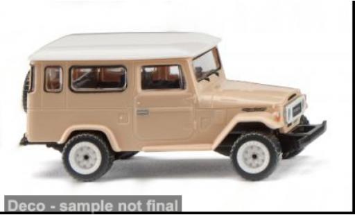Toyota Land Cruiser 1/87 Wiking beige/beige 1960 1:87 miniature