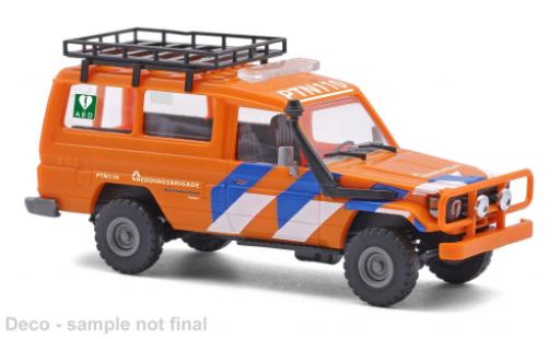 Toyota Land Cruiser 1/87 Busch HZJ 78 1985 Reddingsbrigarde Petten (NL) 1:87 miniature