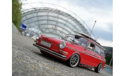 Volkswagen 1600 Base 1/18 Sun Star tl old school rouge avec brm jantes miniature
