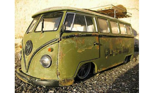 Volkswagen Combi Base 1/18 Welly 1962 rusty split miniature