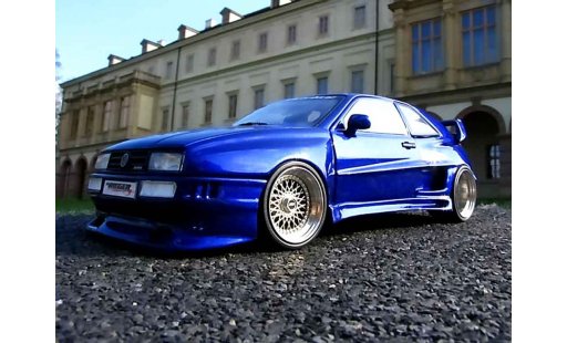 Volkswagen Corrado VR6 1/18 Revell kit carrosserie rieger jantes bbs pneux flans tendus miniature
