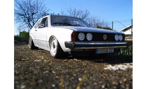 Volkswagen Scirocco GTI 1/18 Revell jantes bords larges a deport miniature