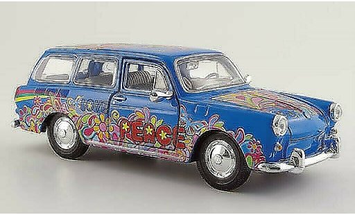 Volkswagen 1600 Variant 1/24 Maisto bleu avec Dekor miniature