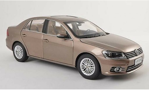Volkswagen Bora Base 1/18 Paudi beige 2012 miniature