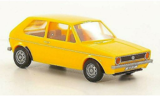 Volkswagen Golf Base 1/87 Brekina jaune DDR miniature