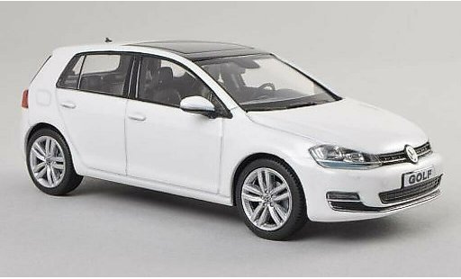 Volkswagen Golf Base 1/43 Herpa blanche 5-Turer miniature