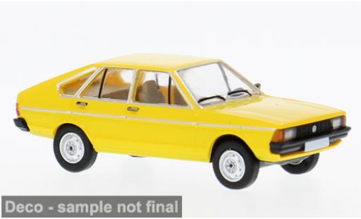 Volkswagen Passat 1/87 PCX87 B1 jaune 1977 1:87 miniature