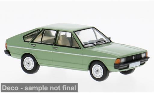 Volkswagen Passat 1/87 PCX87 B1 verte 1977 1:87 miniature