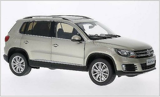 Volkswagen Tiguan Base 1/18 Paudi metallise beige 2013 miniature