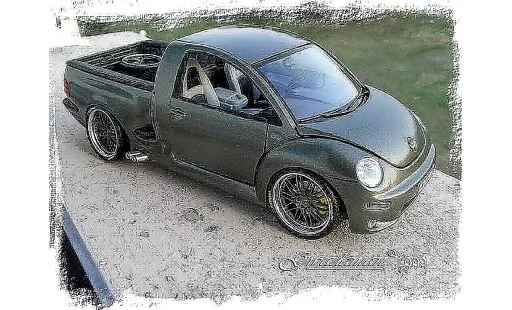 Volkswagen New Beetle Base 1/18 Burago pick-up miniature