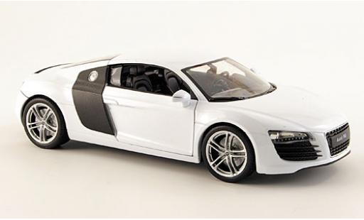 Miniature Audi R8 1/24 Welly blanche 1:24 Audi R8 1/24 Welly blanche 1:24 miniature