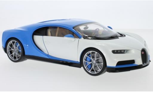 Miniature Bugatti Chiron 1/18 Welly blanche/bleue 2016 Bugatti Chiron 1/18 Welly blanche/bleue 2016 miniature