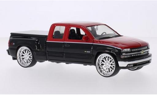Miniature Chevrolet Silverado 1/24 Welly Extended Cab Tuning rouge/noire 1999 Prougeection de surface de chargement détachable Chevrolet Silverado 1/24 Welly Extended Cab Tuning rouge/noire 1999 Prougeection de surface de chargement détachable miniature