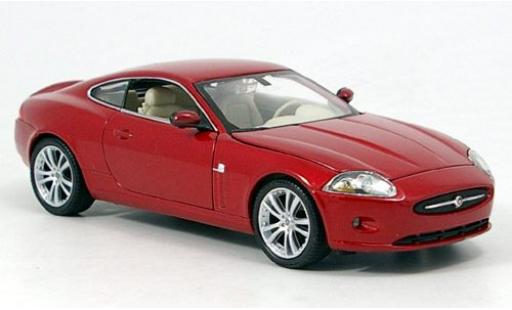 Miniature Jaguar XK 1/24 Welly 150 Coupe rouge 1:24 Jaguar XK 1/24 Welly 150 Coupe rouge 1:24 miniature