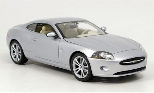 Jaguar XK 1/18 Welly Coupe grise 1:18 miniature