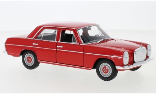 Miniature Mercedes 220 1/24 Welly (W115) rouge 1968 Mercedes 220 1/24 Welly (W115) rouge 1968 miniature