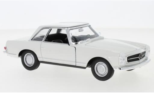 Miniature Mercedes 230 1/24 Welly SL (W113) blanche 1963 Mercedes 230 1/24 Welly SL (W113) blanche 1963 miniature