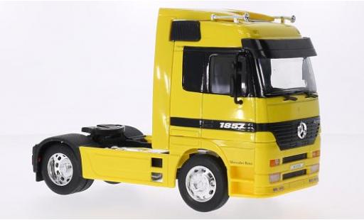 Miniature Mercedes Actros 1/32 Welly jaune Mercedes Actros 1/32 Welly jaune miniature