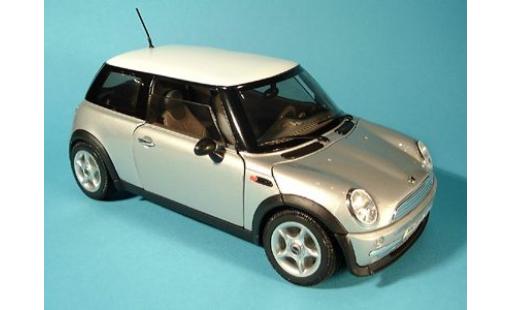 Miniature Mini Cooper 1/18 Welly New grise 2001 1:18 Mini Cooper 1/18 Welly New grise 2001 1:18 miniature