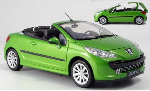 Peugeot 207 1/18 Welly CC met.-verte 1:18 miniature