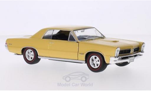 Miniature Pontiac GTO 1/24 Welly metallise gold 1965 Pontiac GTO 1/24 Welly metallise gold 1965 miniature