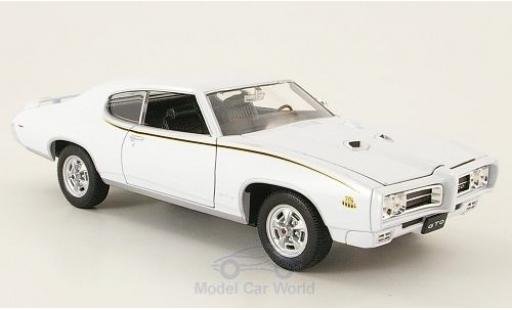 Miniature Pontiac GTO 1/24 Welly blanche 1969 The Judge ohne Vitrine Pontiac GTO 1/24 Welly blanche 1969 The Judge ohne Vitrine miniature