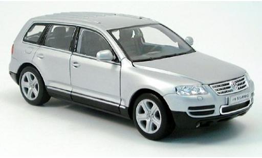 Miniature Volkswagen Touareg 1/24 Welly grise 2002 1:24 Volkswagen Touareg 1/24 Welly grise 2002 1:24 miniature