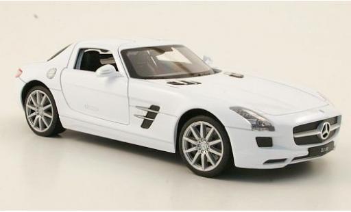 Miniature Mercedes SLS 1/24 Welly AMG (C197) blanche Mercedes SLS 1/24 Welly AMG (C197) blanche miniature
