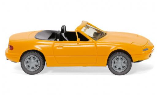 Miniature Mazda MX5 1/87 Wiking jaune 1989 Mazda MX5 1/87 Wiking jaune 1989 miniature