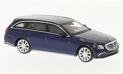 Miniature Mercedes Classe E 1/87 Wiking T-Modell (S213) Exklusive metallise bleue Mercedes Classe E 1/87 Wiking T-Modell (S213) Exklusive metallise bleue miniature